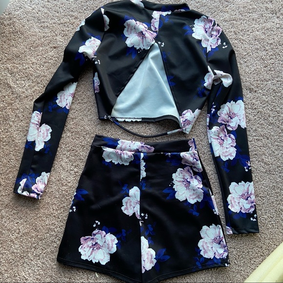 Two Piece Long Sleeve & Skort Set - Picture 5 of 5